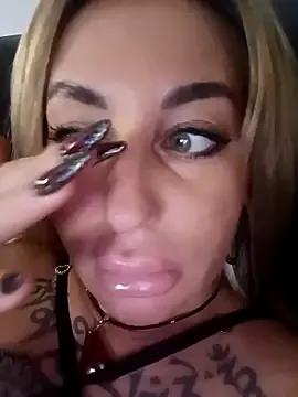 MiaMooly from StripChat