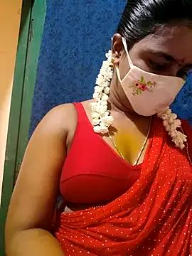 Mini-queen from StripChat