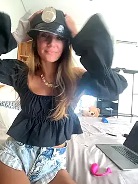 MissBinx from StripChat