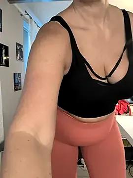 Missjenn_x from StripChat