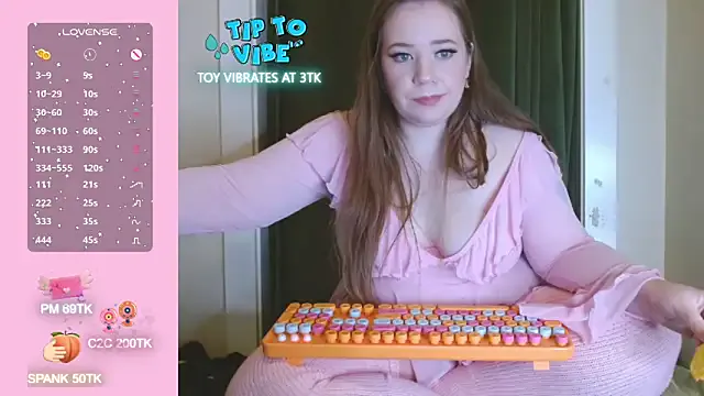 MissLolaLuxxx from StripChat