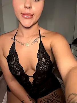Missmilawild from StripChat
