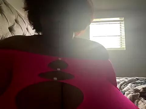 Missredboneo12 from StripChat