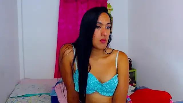 Misss_estrella from StripChat