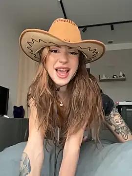 Mollyyank from StripChat