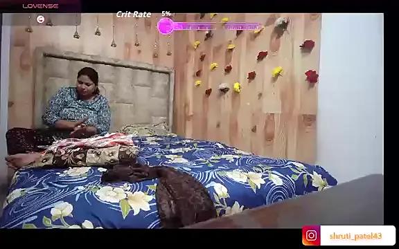 MOM-SUN-COUPLE from StripChat