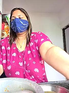 MOM-SUN-COUPLE from StripChat