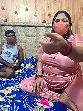 MOM-SUN-COUPLE from StripChat