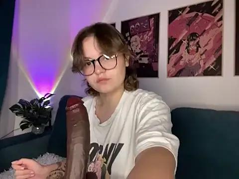 MoonIvy_ from StripChat