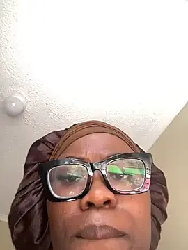 Moonzy77 from StripChat