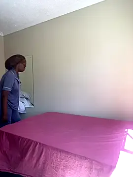 Moonzy77 from StripChat