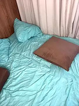 MrMrsRight from StripChat