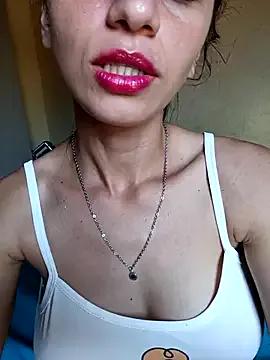 Nandasant09 from StripChat