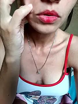 Nandasant09 from StripChat