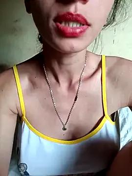 Nandasant09 from StripChat