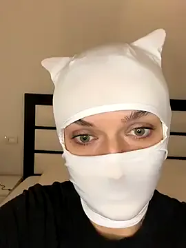 Nikki_Hoee from StripChat