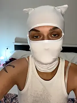 Nikki_Hoee from StripChat