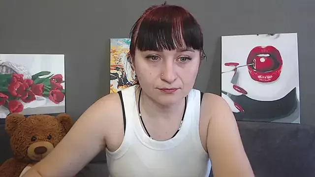 NinaFlawlees from StripChat