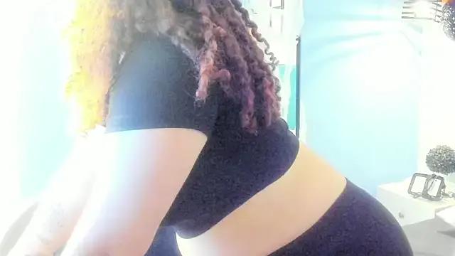 Ninna_curly from StripChat