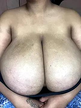 NonoGotBoobies from StripChat