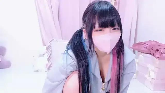 Nyan_love_ch from StripChat