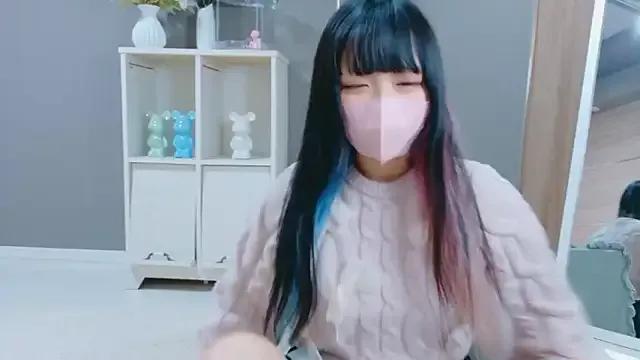 Nyan_love_ch from StripChat