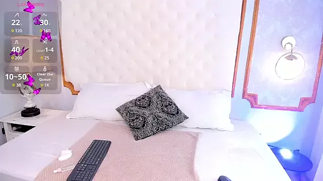 Paiige_peach from StripChat