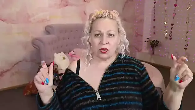 Penelope_Pinky from StripChat