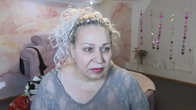 Penelope_Pinky from StripChat