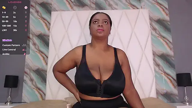 PenelopeBoobss from StripChat