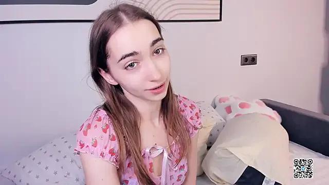 PollyBeev from StripChat