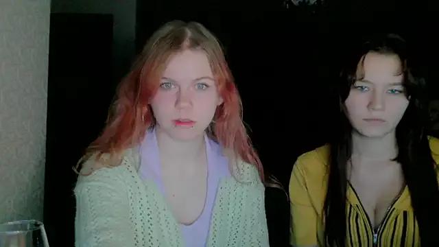 Poppy_sun from StripChat