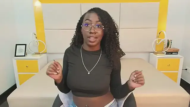 Qeen_blackk from StripChat