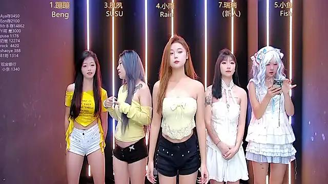 Queen-001 from StripChat