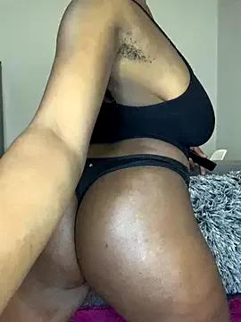Queen-Boobylicious from StripChat