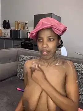 Queen-Boobylicious from StripChat