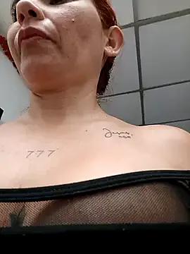 Queen_lorena from StripChat