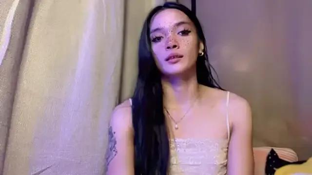 Queen_lucinda from StripChat