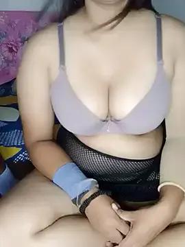 Queen_Taniya from StripChat