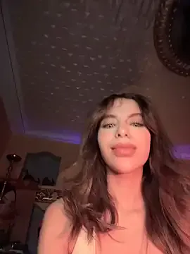 Queentaraf999 from StripChat