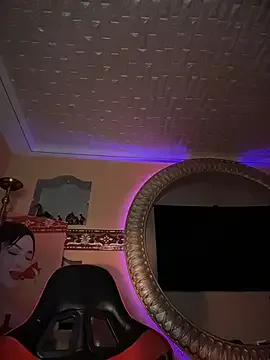 Queentaraf999 from StripChat