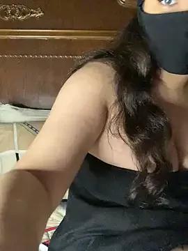 Rozzaa from StripChat