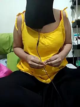Samantaapu from StripChat