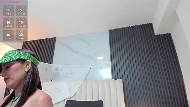 Samantha_Claus from StripChat