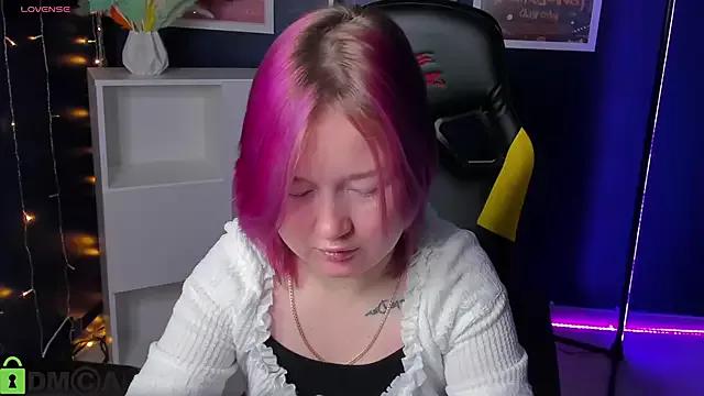 Sara_Robinson from StripChat