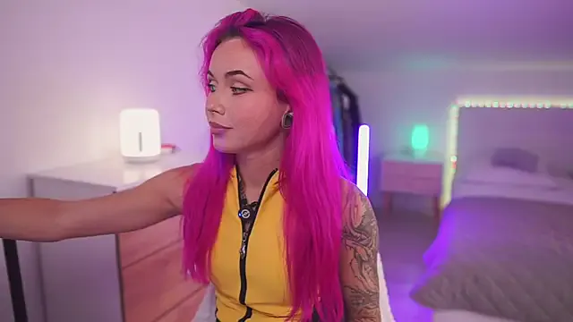 Sarah_Pink from StripChat