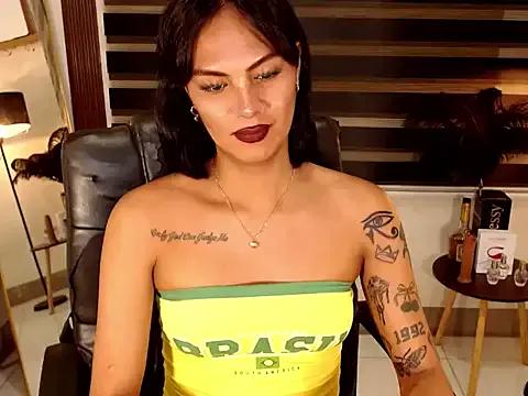 SarahAmber from StripChat