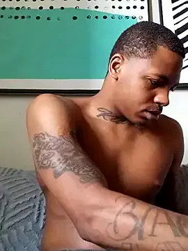 SavageDick16 from StripChat