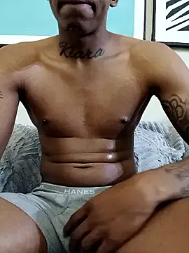 SavageDick16 from StripChat