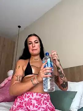 Savana_heart from StripChat